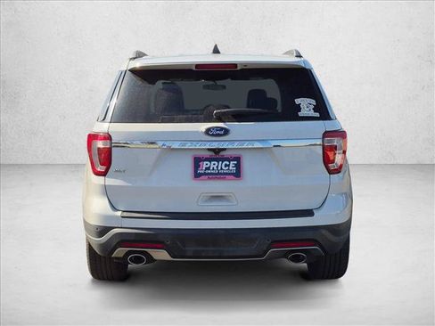 Used 2018 Ford Explorer XLT FWD image 7