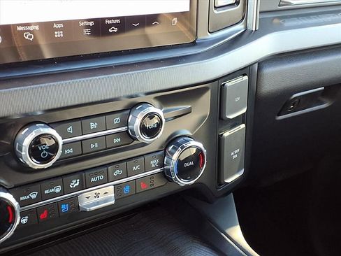 Used 2024 Ford F250 Platinum image 5