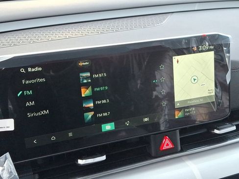 New 2026 Kia Carnival FWD image 12