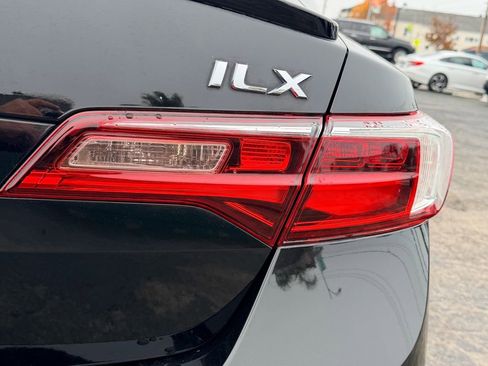 Used 2018 Acura ILX image 10