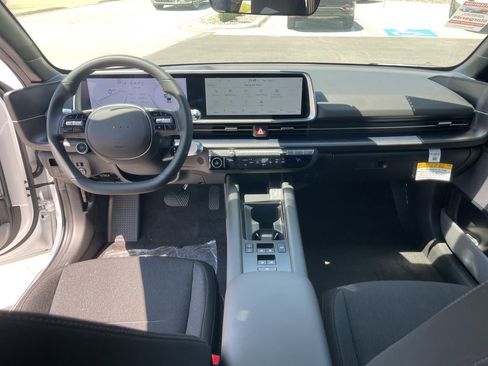 New 2025 Hyundai Ioniq 6 SE image 16