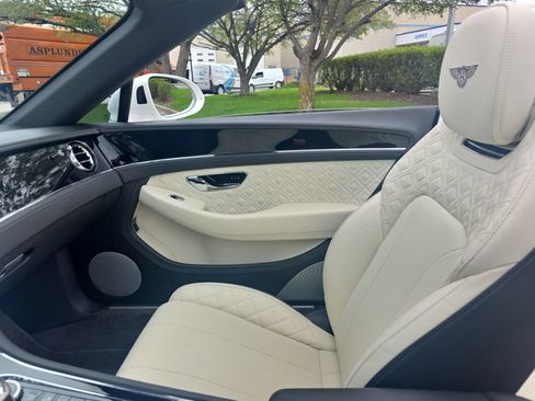 Used 2020 Bentley Continental GT image 41