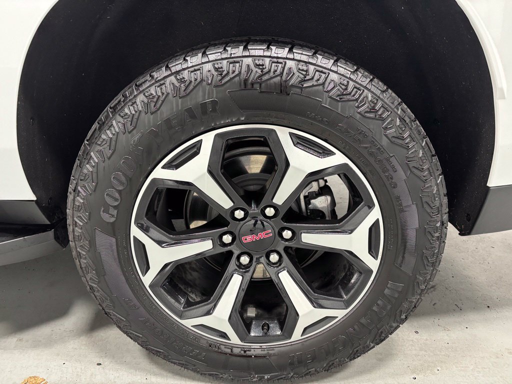 Used 2026 GMC Yukon XL AT4 AWD/4WD image 65