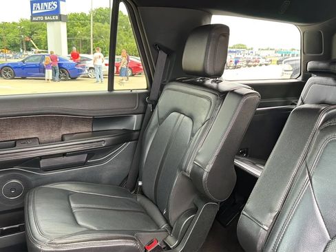 Used 2018 Ford Expedition Limited w/ Equipment Group 301A AWD/4WD image 46