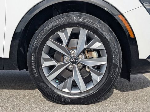Certified 2023 Kia Sportage SX image 13
