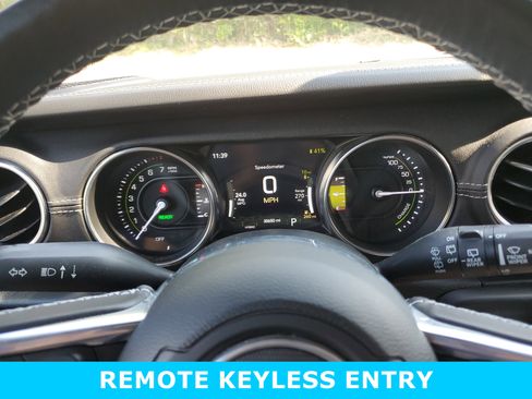 Used 2022 Jeep Wrangler Unlimited Sahara image 15