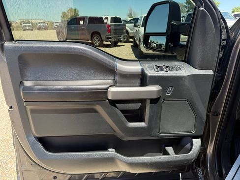 Used 2015 Ford F150 XLT w/ Equipment Group 302A Luxury AWD/4WD image 29