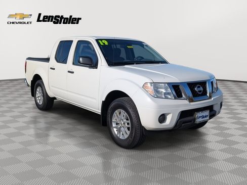Used 2019 Nissan Frontier SV image 7