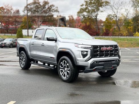Used 2023 GMC Canyon AT4 w/ AT4 Premium Package image 8