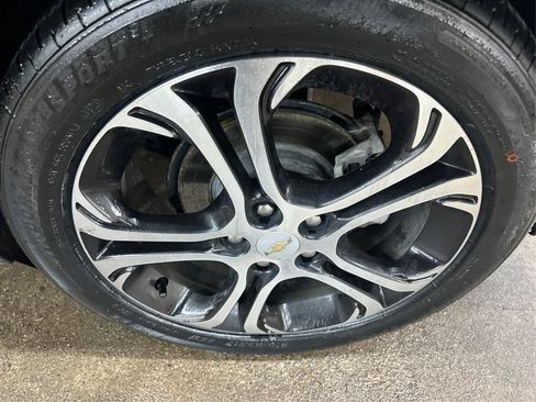 Used 2017 Chevrolet Bolt Premier w/ Driver Confidence II Package image 19