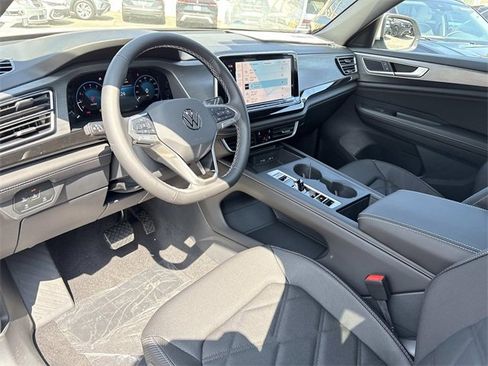 New 2026 Volkswagen Atlas Cross Sport SE image 15