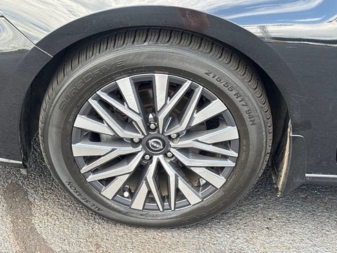 Used 2023 Nissan Altima 2.5 SV w/ SV Premium Package FWD image 28