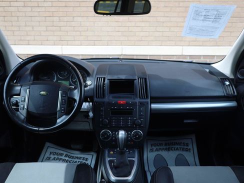 Used 2010 Land Rover LR2 HSE AWD/4WD image 32