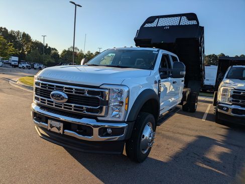 New 2025 Ford F450 XL w/ XL Chrome Package image 32