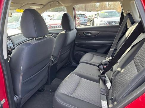 Used 2017 Nissan Rogue S image 11