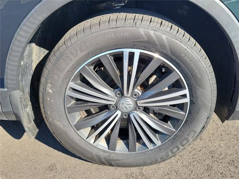 Used 2019 Volkswagen Tiguan SEL AWD/4WD image 6