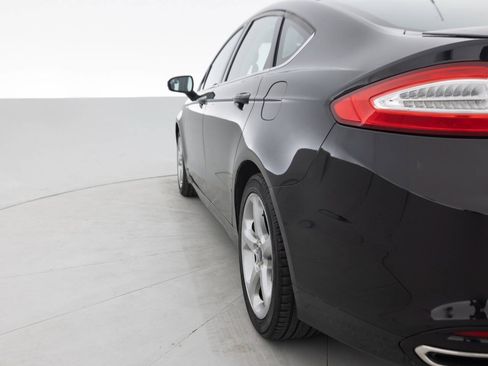 Used 2013 Ford Fusion SE FWD image 13