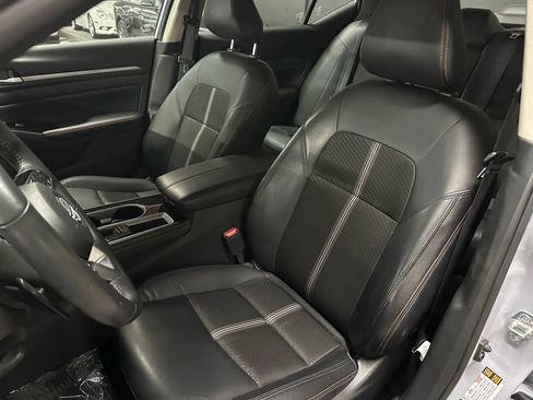 Used 2024 Nissan Altima 2.5 SR FWD image 13