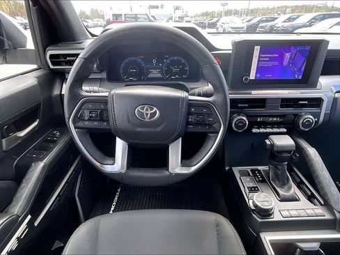 Used 2025 Toyota Tacoma TRD Off-Road AWD/4WD image 16