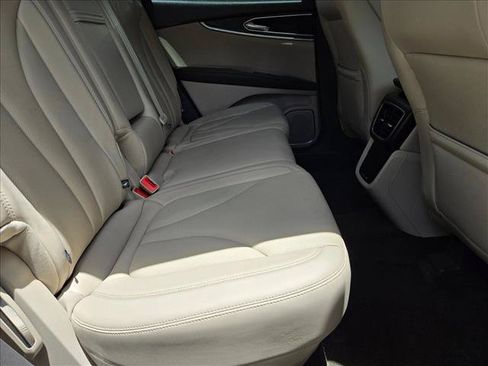 Used 2017 Lincoln MKX Reserve FWD image 21