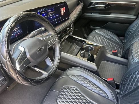 Used 2025 Chevrolet Tahoe Z71 w/ Z71 Off-Road Package AWD/4WD image 10