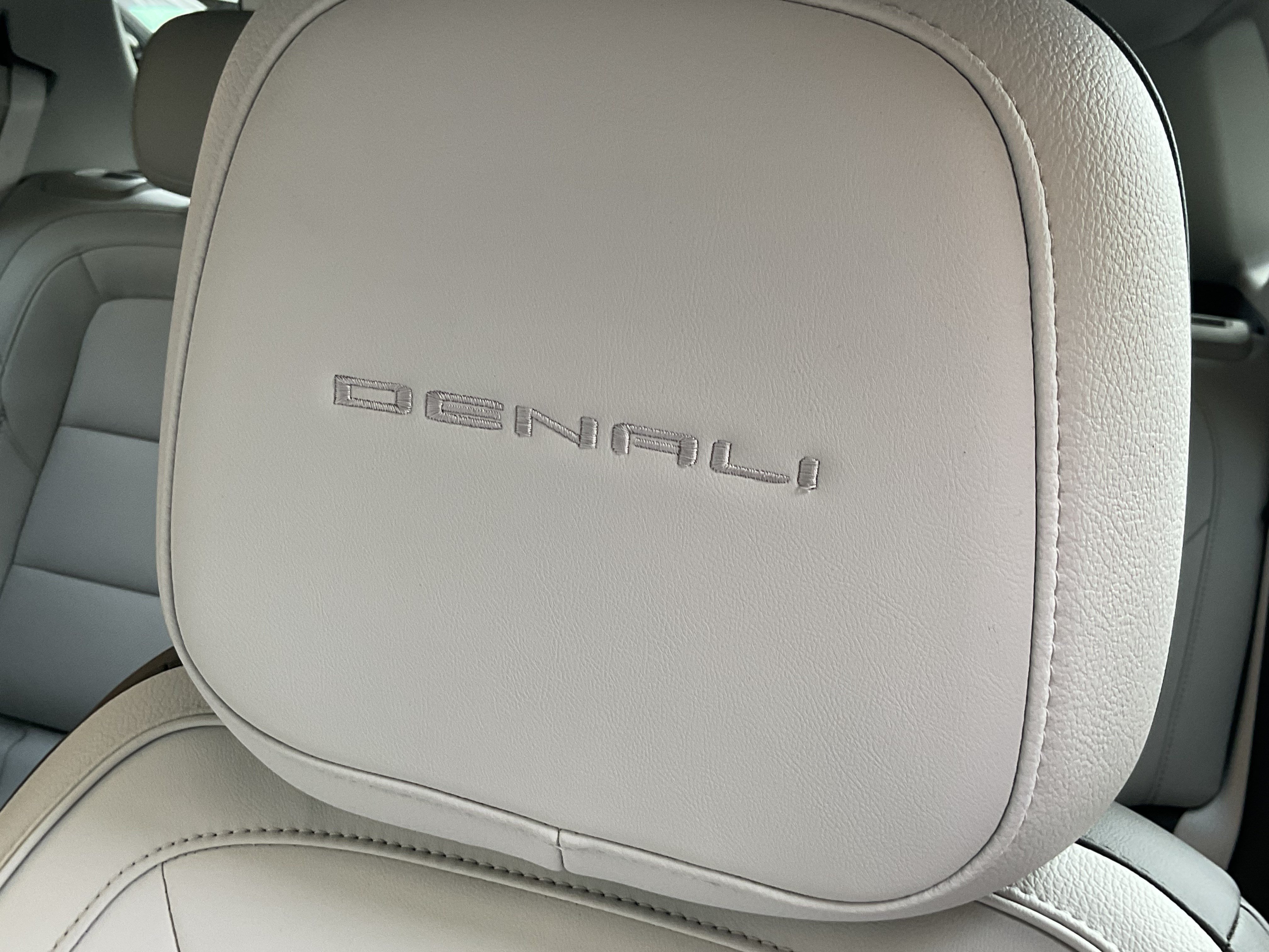Used 2026 GMC Terrain Denali AWD/4WD image 34