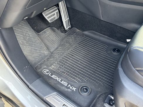 Used 2025 Lexus NX 450h+ F Sport image 17