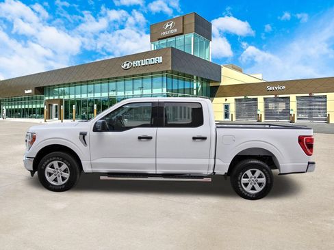 Used 2022 Ford F150 XLT w/ Equipment Group 301A Mid AWD/4WD image 9