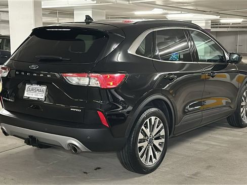 Used 2022 Ford Escape Titanium w/ Class II Trailer Tow Package image 4