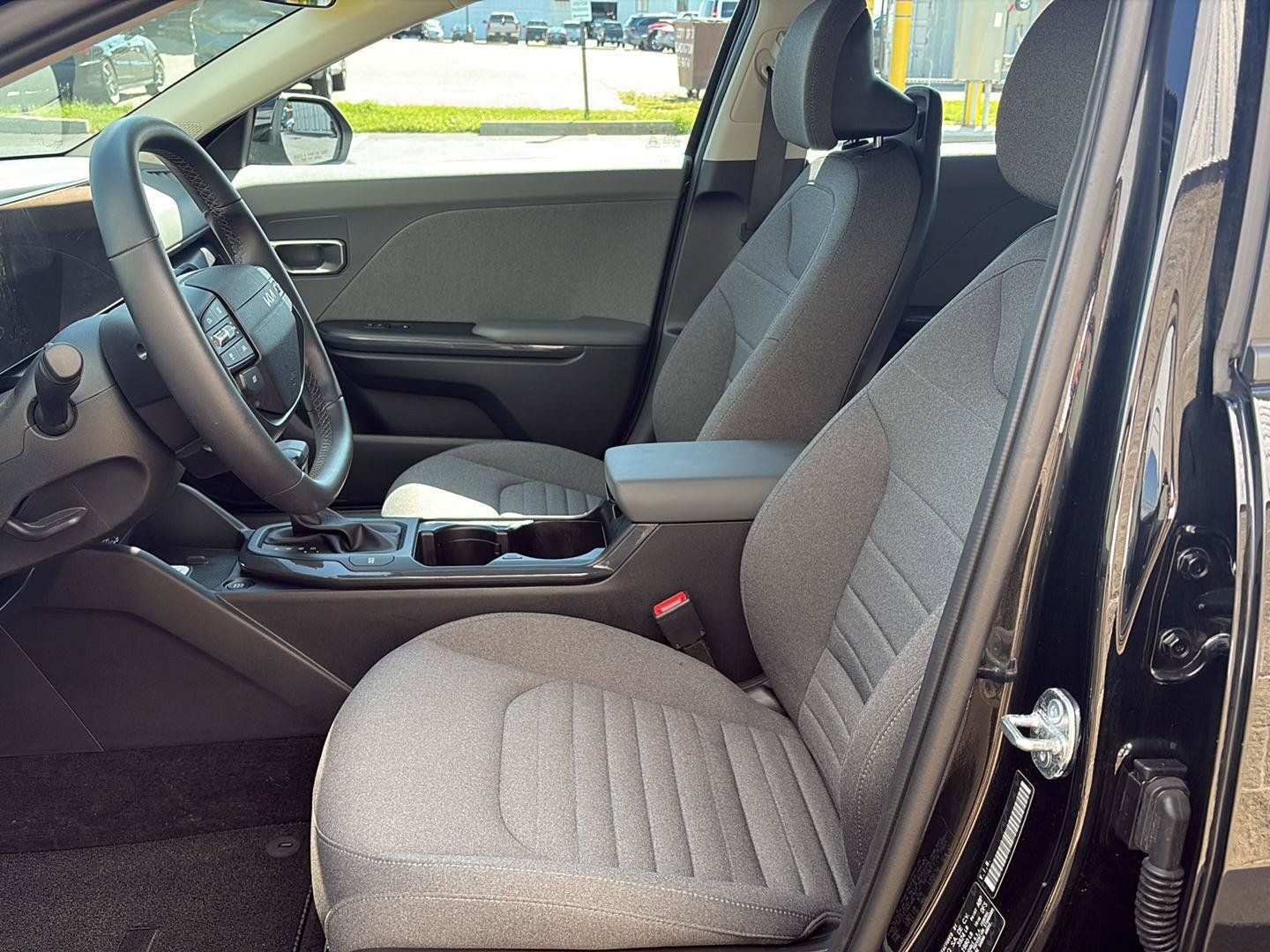 Used 2025 Kia K4 EX FWD image 6
