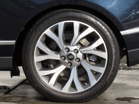 Used 2019 Land Rover Range Rover Autobiography image 39