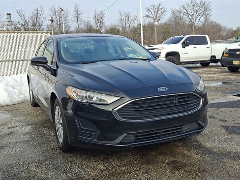 Used 2020 Ford Fusion S image 4