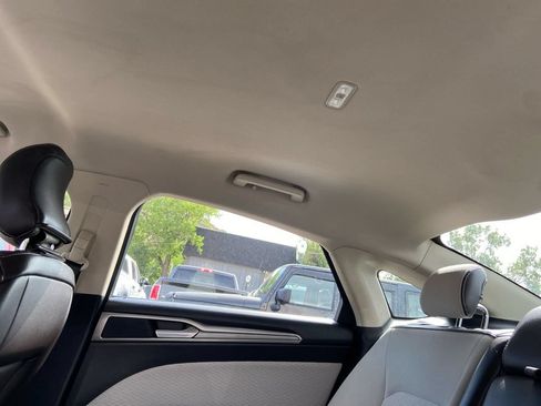 Used 2019 Ford Fusion SE w/ Equipment Group 151A FWD image 23