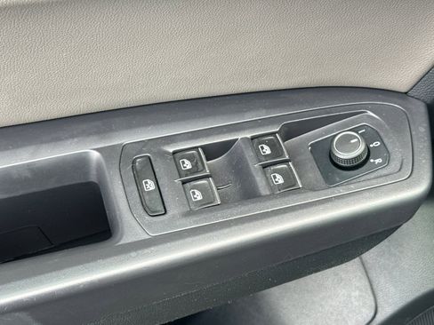 Used 2021 Volkswagen Atlas S image 11