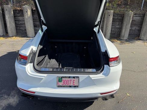 Used 2021 Porsche Panamera 4 w/ Premium Package AWD/4WD image 34
