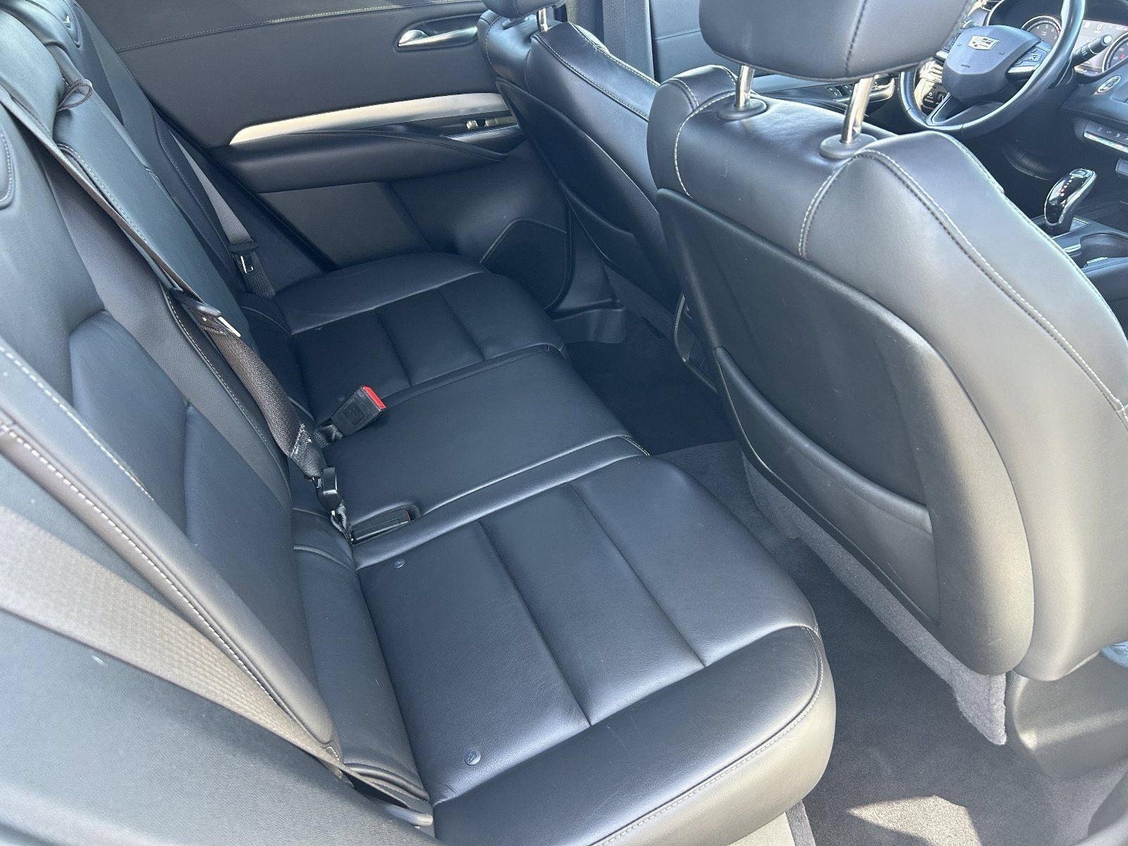 Used 2020 Cadillac XT4 Premium Luxury w/ Technology Package FWD image 27