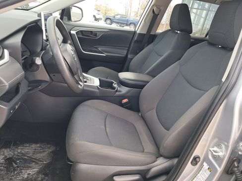 Used 2023 Toyota RAV4 LE image 13