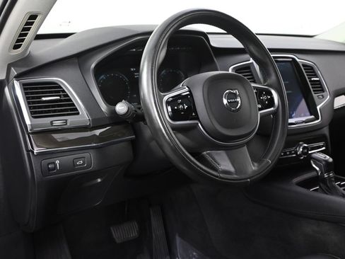 Used 2018 Volvo XC90 T5 Momentum w/ Convenience Package AWD/4WD image 12