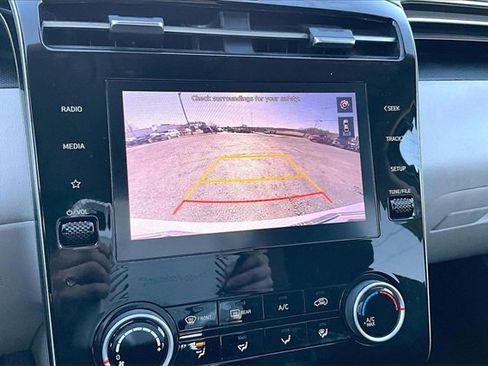 Used 2022 Hyundai Tucson SE w/ Cargo Package image 17