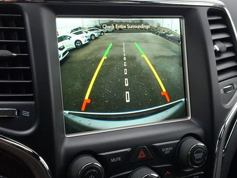 Used 2018 Jeep Grand Cherokee Limited w/ Trailer Tow Group IV image 19