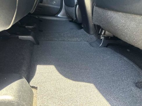 Used 2014 Toyota RAV4 Limited w/ Technology Package FWD image 28
