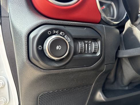 Used 2020 Jeep Wrangler Unlimited Rubicon AWD/4WD image 22