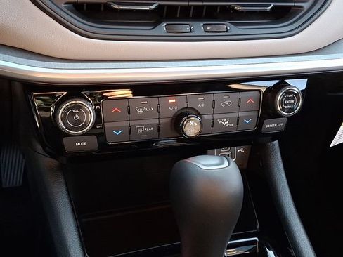 New 2026 Jeep Compass Limited AWD/4WD image 13