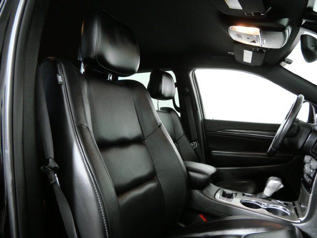 Used 2019 Jeep Grand Cherokee Limited AWD/4WD image 9