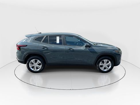 Used 2026 Chevrolet Trax LS FWD image 9