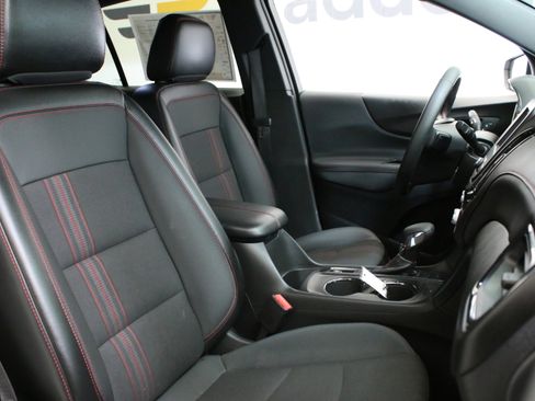 Used 2023 Chevrolet Equinox RS image 30