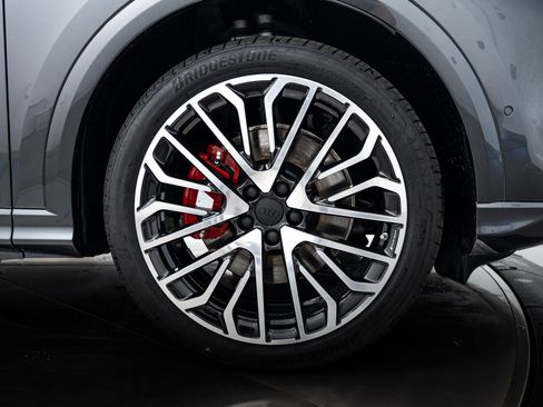 New 2026 Audi SQ5 Prestige image 24