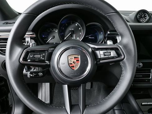 New 2025 Porsche Macan image 10