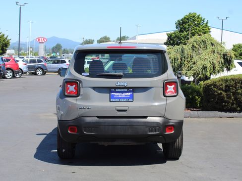 Used 2020 Jeep Renegade Sport AWD/4WD image 5