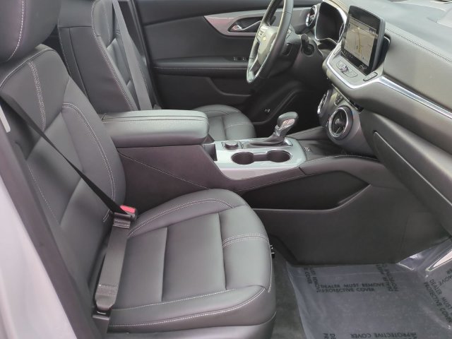 Used 2025 Chevrolet Blazer LT w/ Sound & Technology Package AWD/4WD image 32